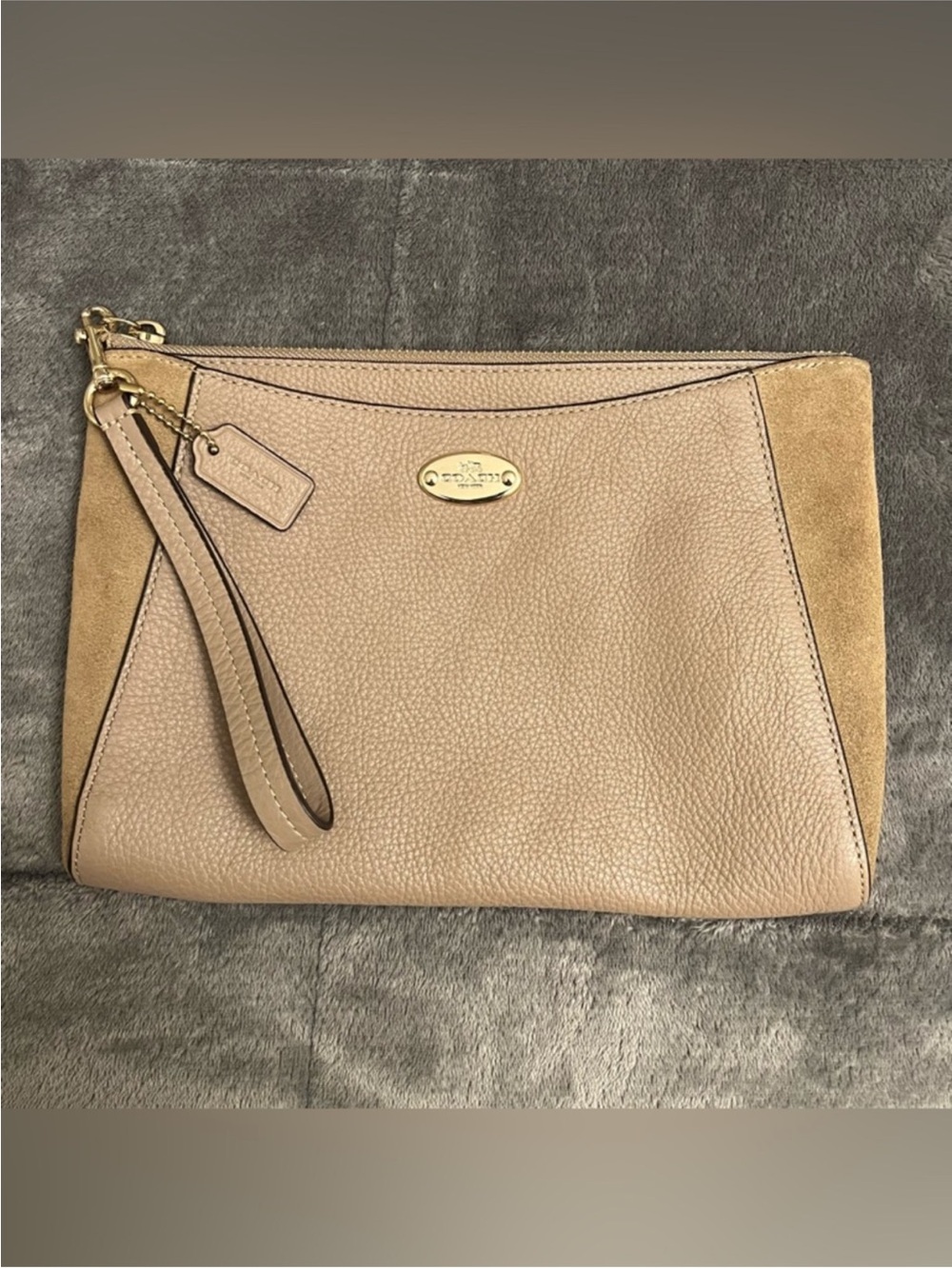 2015 Coach Exotic Morgan Clutch
Wristlet in Stone Taupe